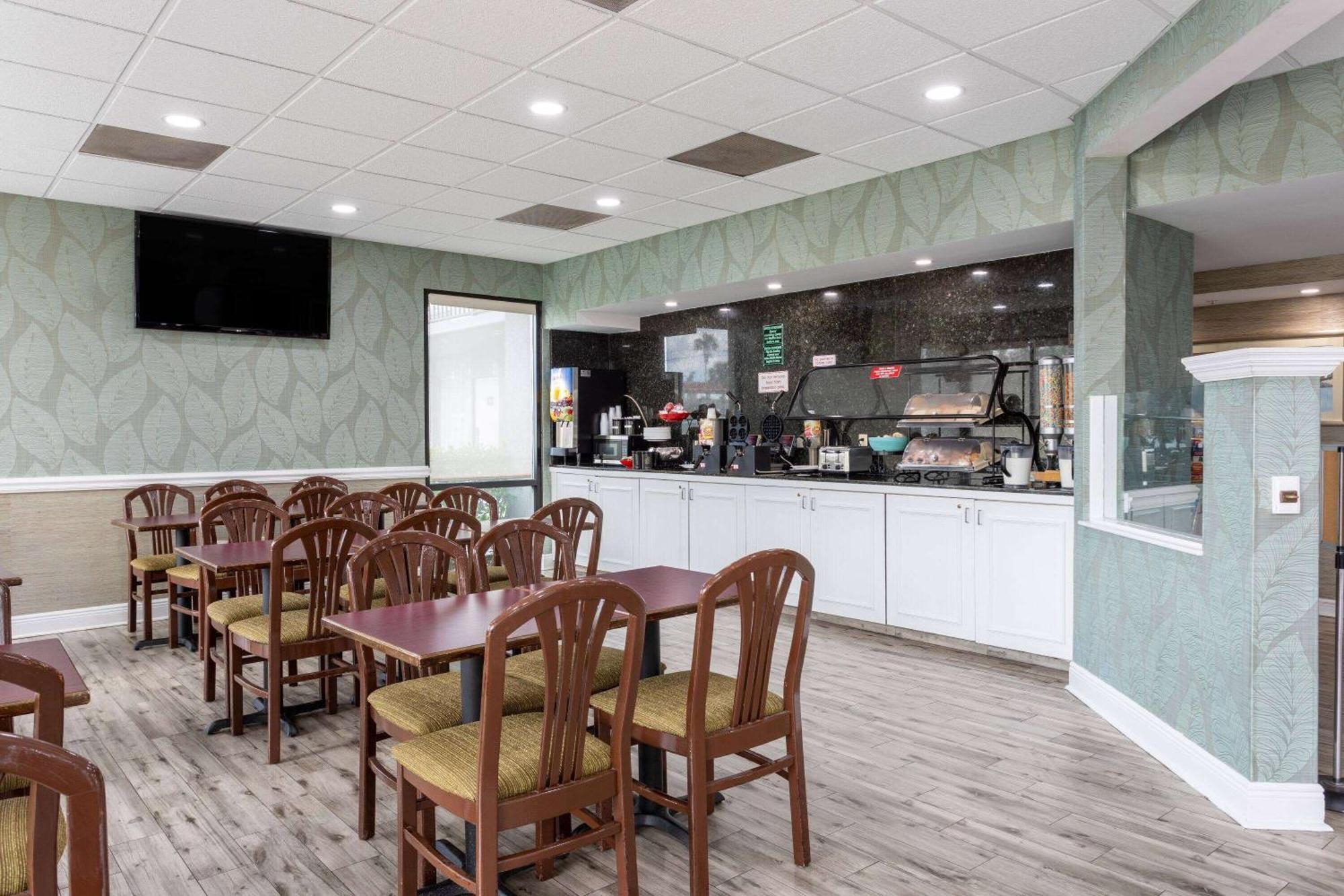 Hotel Ramada By Wyndham Altamonte Springs Near I-4 Exterior foto