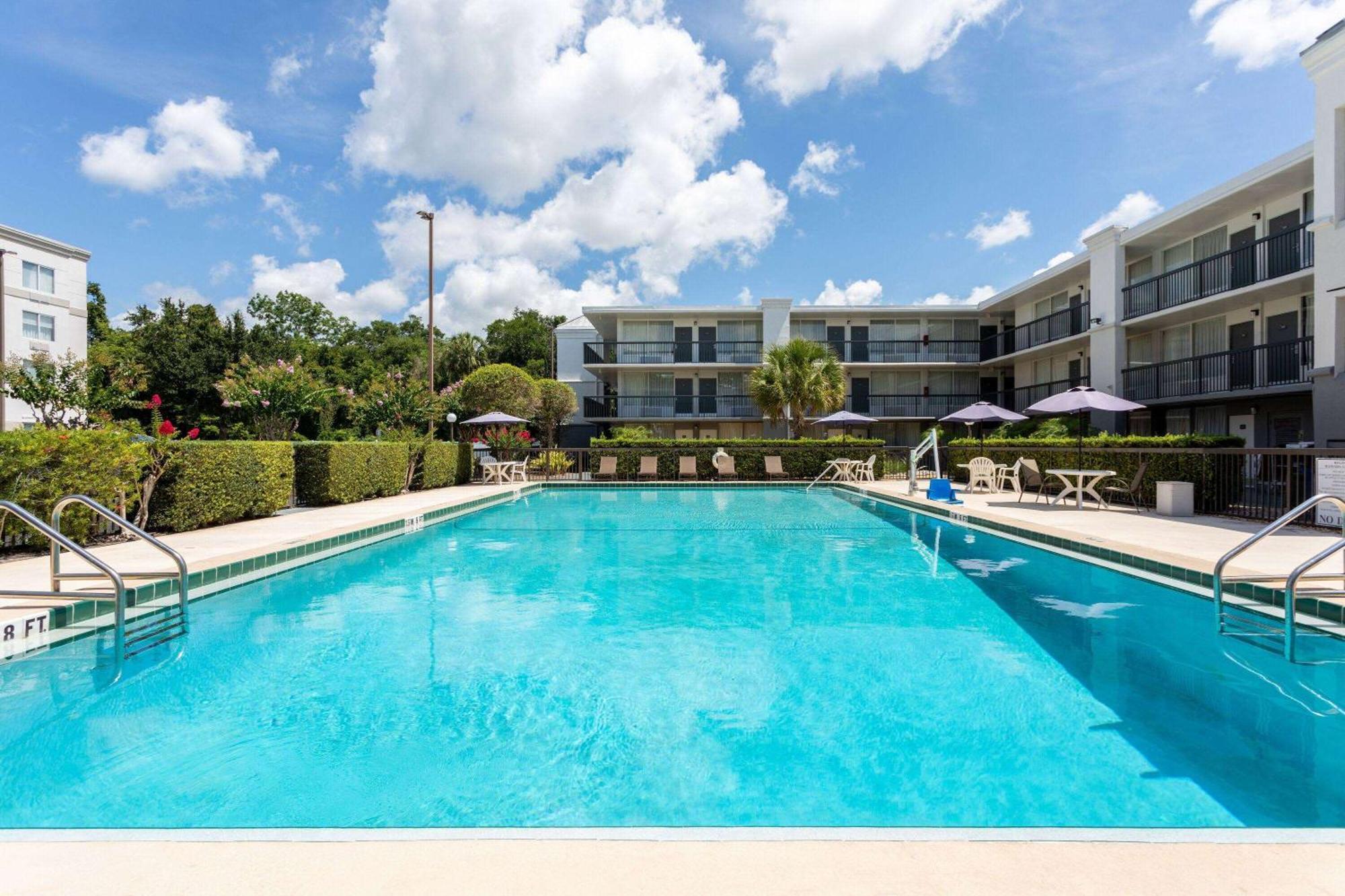 Hotel Ramada By Wyndham Altamonte Springs Near I-4 Exterior foto
